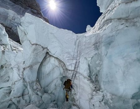 PRakriti Varshney Vegan Mount Everest