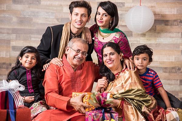 veagnfirst_indianfamily_indianvegan_family